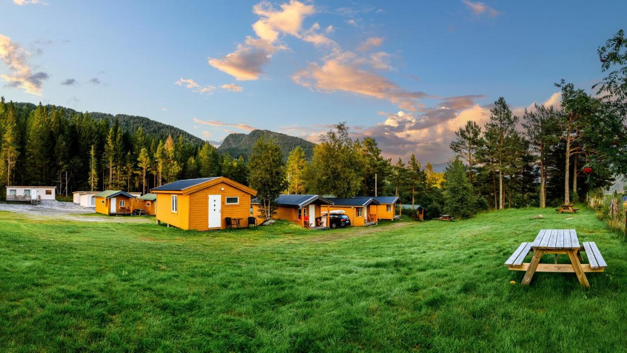 Korsbakken Camping Isfjorden Zewnętrze zdjęcie