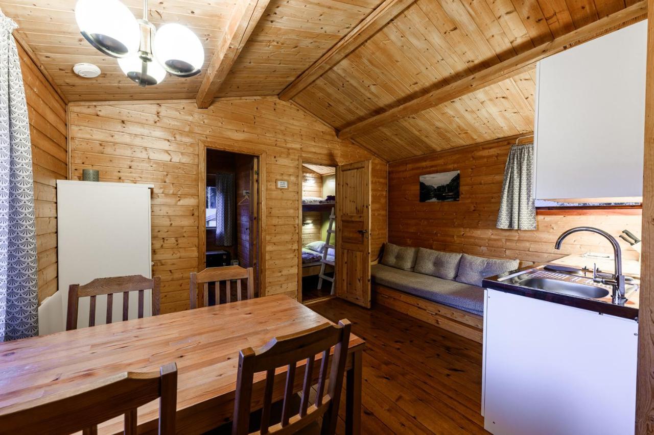 Korsbakken Camping Isfjorden Zewnętrze zdjęcie