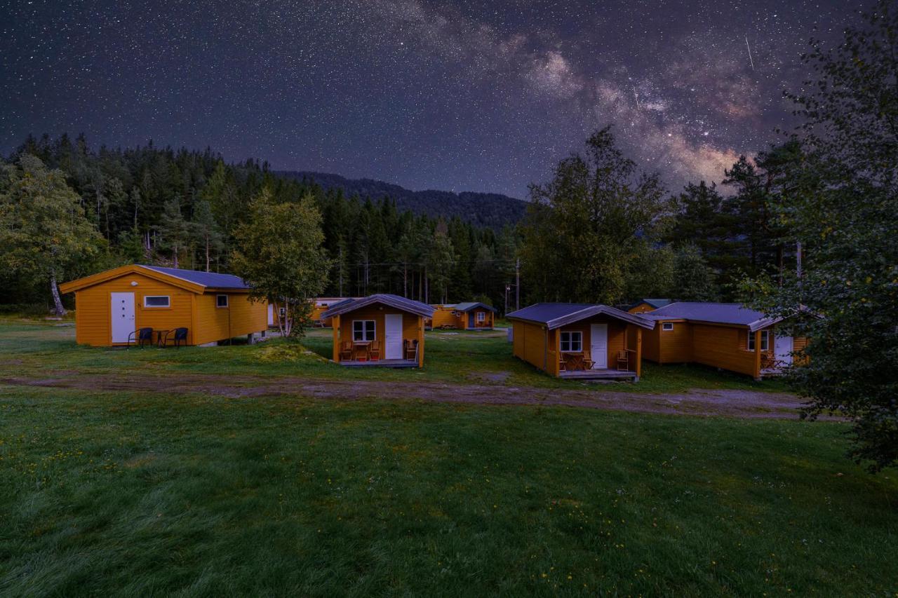 Korsbakken Camping Isfjorden Zewnętrze zdjęcie