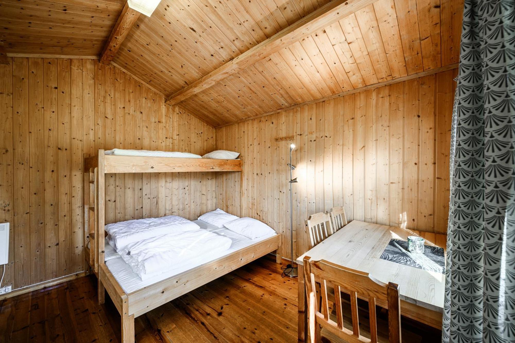 Korsbakken Camping Isfjorden Zewnętrze zdjęcie